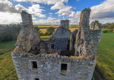 قلعة للبيع في اسكتلندا