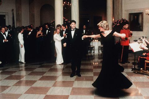 الأميرة ديانا ترقص مع جون ترافولتا في البيت الأبيض