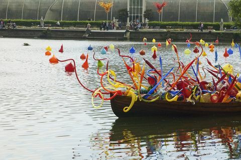 Thames، Skiff، بجانب، dale، Chihuly، في جابه من، ال التعريف، بيت الكف، الحدائق النباتية الملكية، Kew، Surrey، england، الالمملكة المتحدة