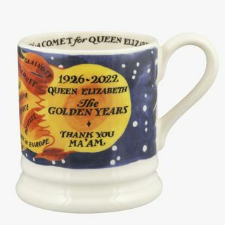 الملكة اليزابيث الثانية Golden Years 12 باينت كوب
